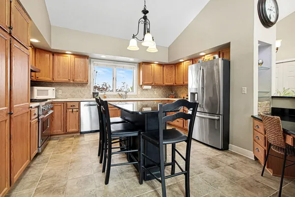 $585,000 | 1335 North Silo Ridge Drive, Ann Arbor, MI 48108