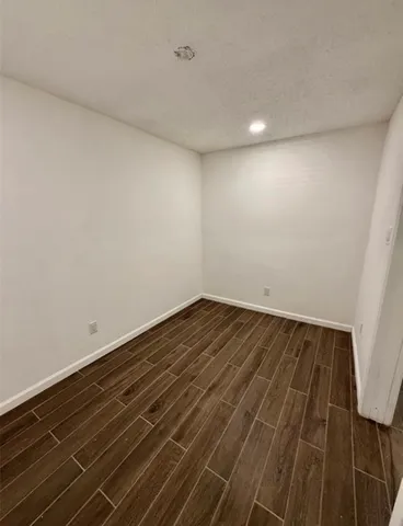 $175,000 | 406 Clear Lake Road, Highlands, TX 77562