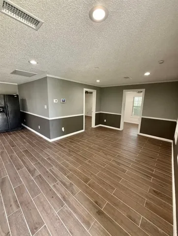 $175,000 | 406 Clear Lake Road, Highlands, TX 77562