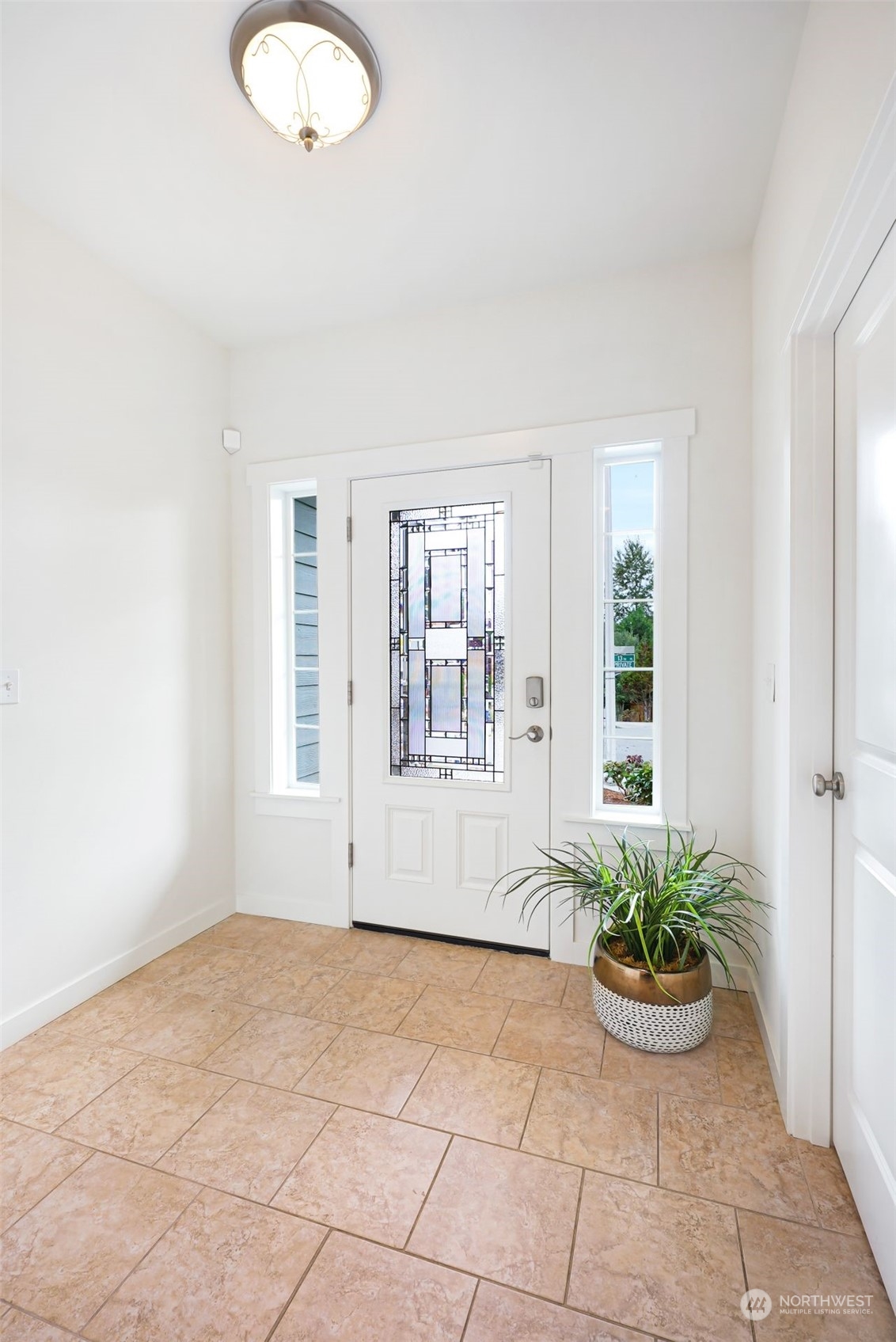 4801 Northeast 13th Place Renton, WA 98059 - Photo 2 of 30 Gallery Image 2