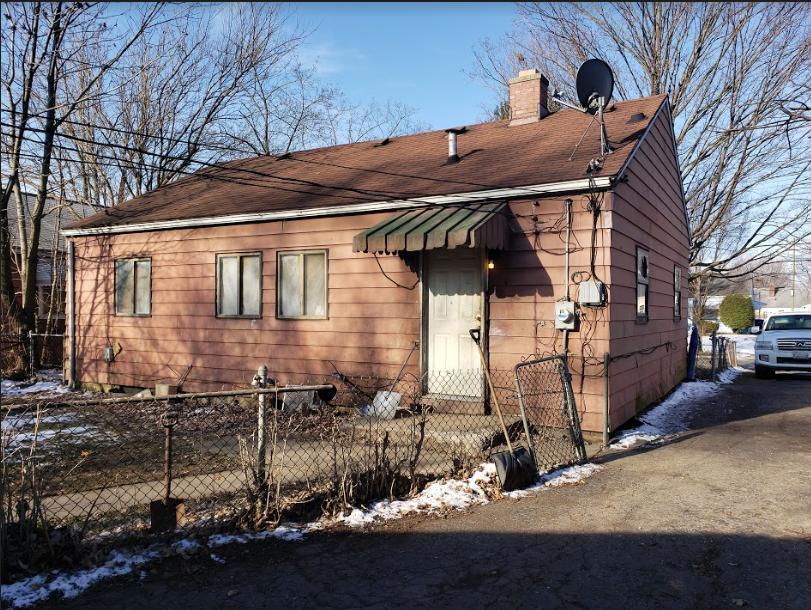 2616 Howey Road Columbus, OH 43211 - Photo 2 of 15