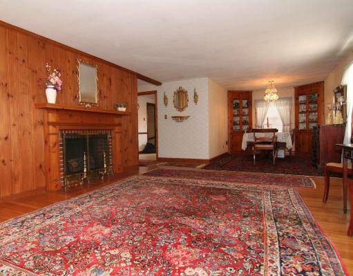 35 Woodbriar Road Wakefield, MA 01880 - Photo 4 of 9 Gallery Image 4