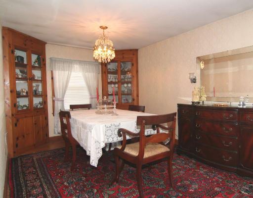 35 Woodbriar Road Wakefield, MA 01880 - Photo 5 of 9 Gallery Image 5