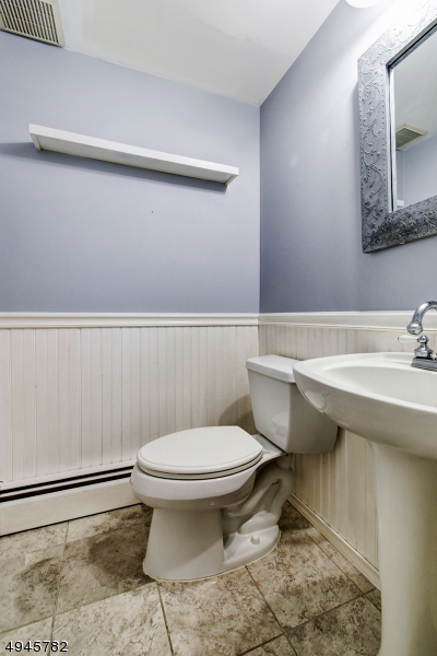 17 House Road Morristown, NJ 07960 - Photo 11 of 23