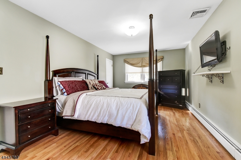 17 House Road Morristown, NJ 07960 - Photo 12 of 23