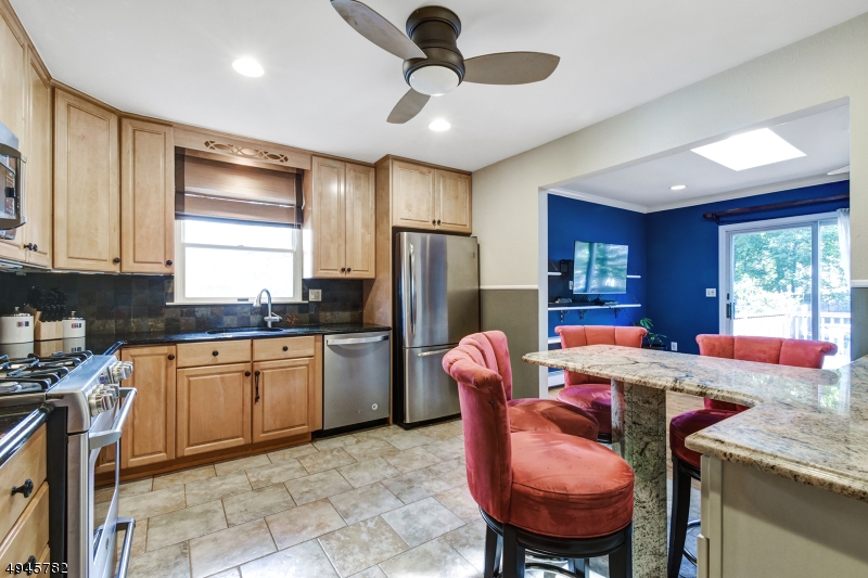 17 House Road Morristown, NJ 07960 - Photo 8 of 23