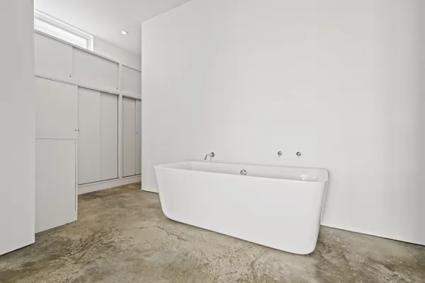 $6,450 | 229 West 25th Street, Houston, TX 77008