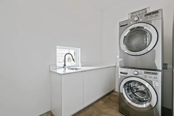 $6,450 | 229 West 25th Street, Houston, TX 77008