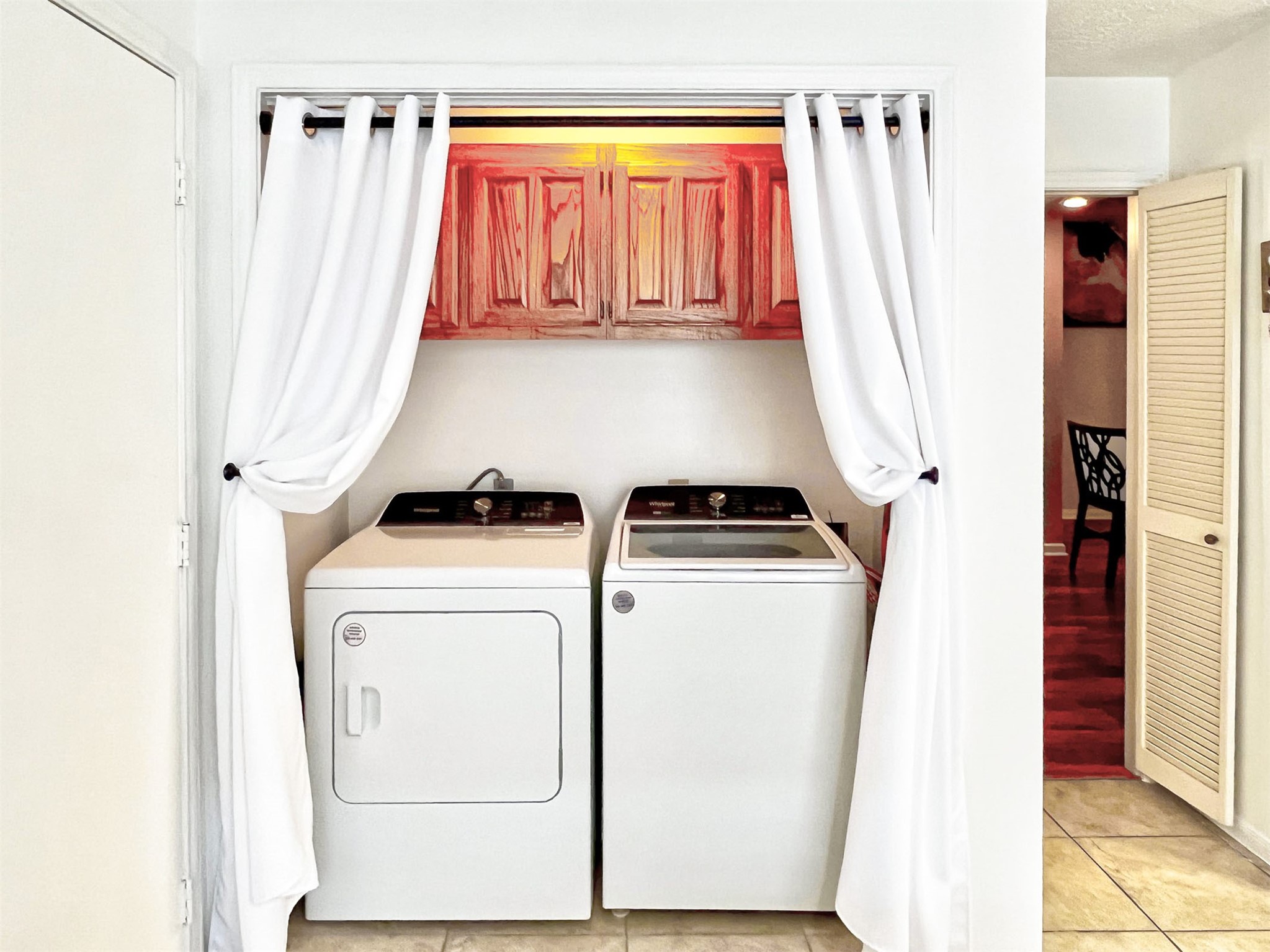 12510 Millvan Drive Houston, TX 77070 - Photo 30 of 46 a utility room with dryer and washer