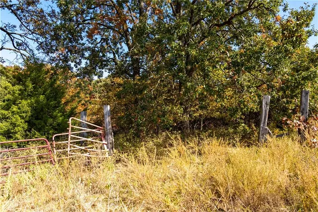 $350,000 | 11201-11999 Southeast 700th Highway, Collins, MO 64738