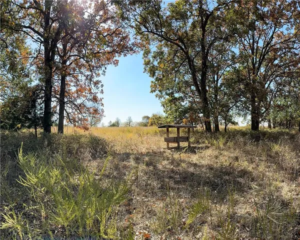 $380,000 | 11201-11999 Southeast 700th Highway, Collins, MO 64738