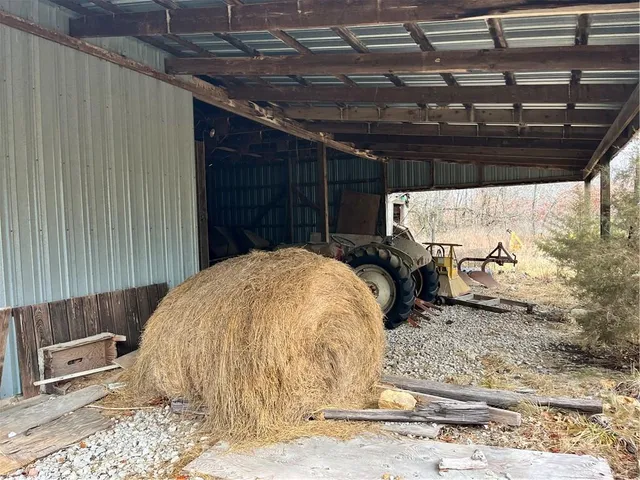 $350,000 | 11201-11999 Southeast 700th Highway, Collins, MO 64738