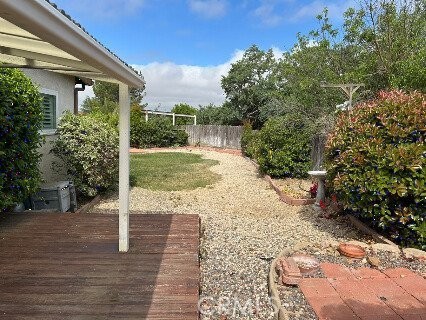 1743 Northview Place Paso Robles, CA 93446 - Photo 24 of 26 a view of a yard with plants