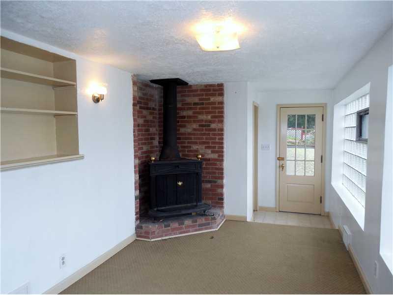 12339 Maytime Way Pittsburgh, PA 15235 - Photo 13 of 23 Family Room.