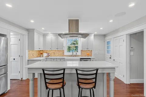 $950,000 | 23 Creek Road, Staatsburg, NY 12580