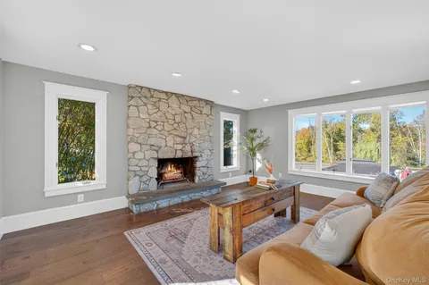 $950,000 | 23 Creek Road, Staatsburg, NY 12580