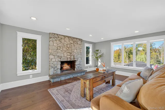 $950,000 | 23 Creek Road, Staatsburg, NY 12580