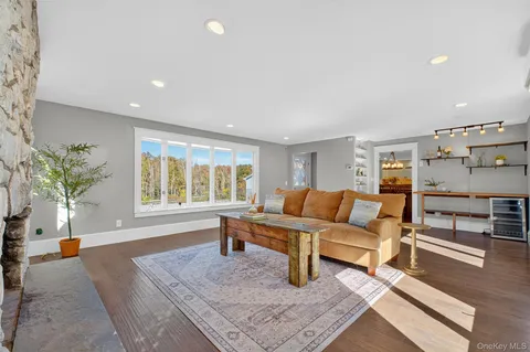 $950,000 | 23 Creek Road, Staatsburg, NY 12580