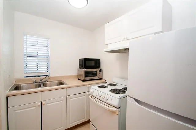 $1,500 | 7925 52nd Way North, Unit A, Pinellas Park, FL 33781