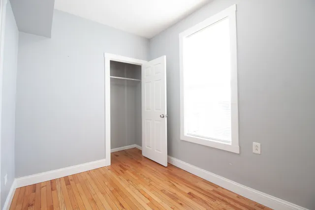 $1,950 | 2968 North Ridgeway Avenue, Unit 2R, Chicago, IL 60618