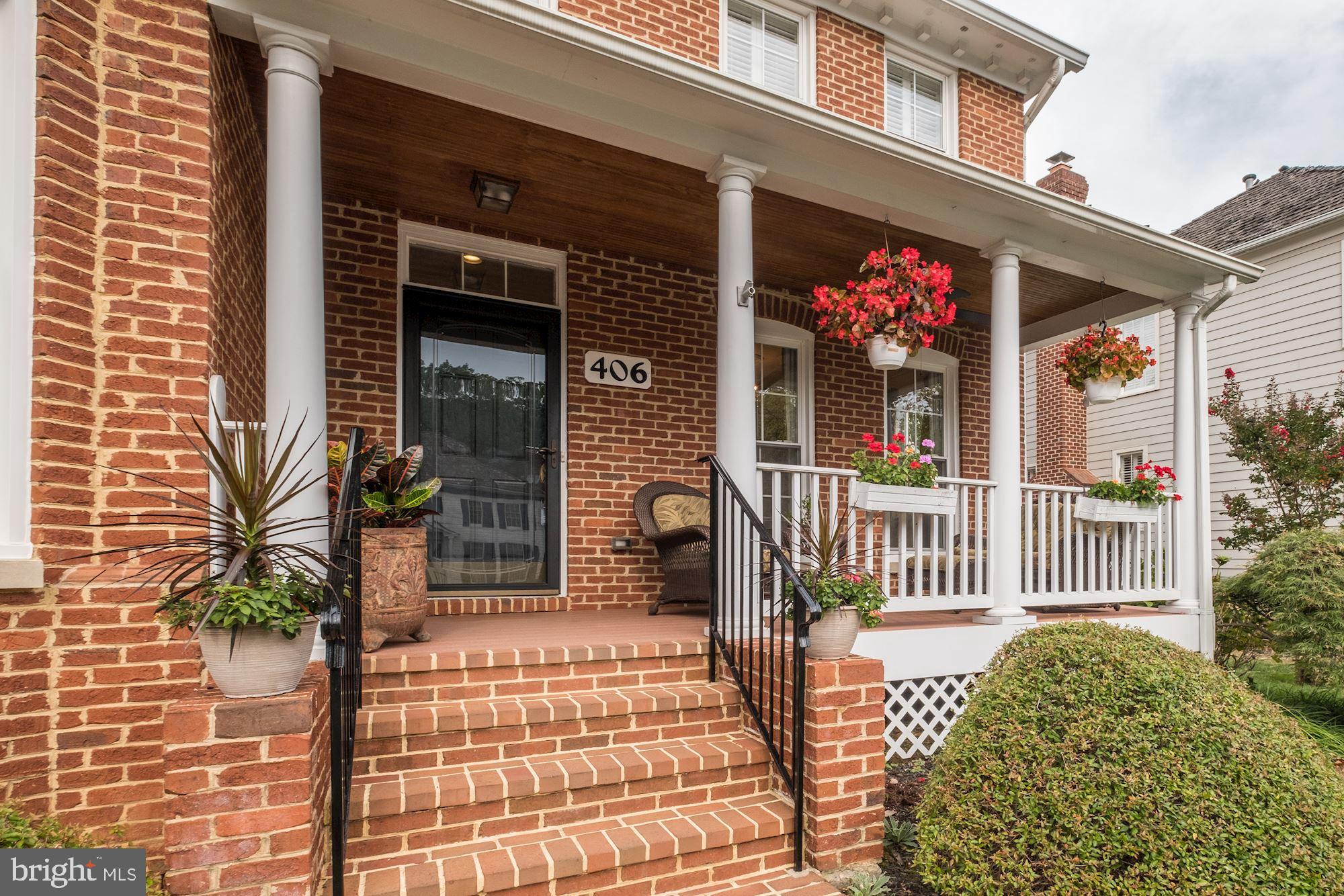 406 Tschiffely Square Road Gaithersburg, MD 20878 - Photo 3 of 71 Inviting Front Porch