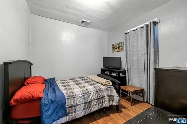 $725,000 | 119 Halstead Avenue, Wallington, NJ 07057