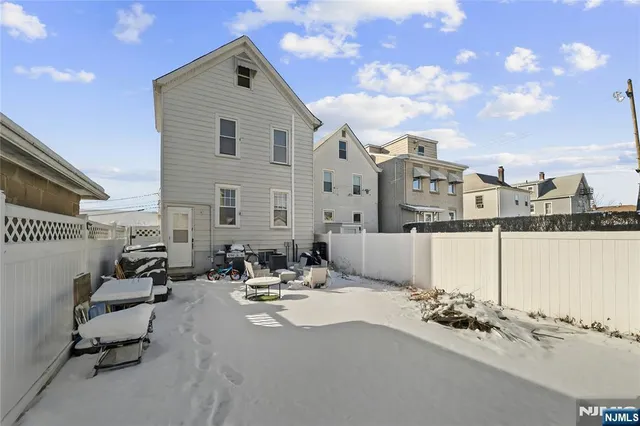 $725,000 | 119 Halstead Avenue, Wallington, NJ 07057