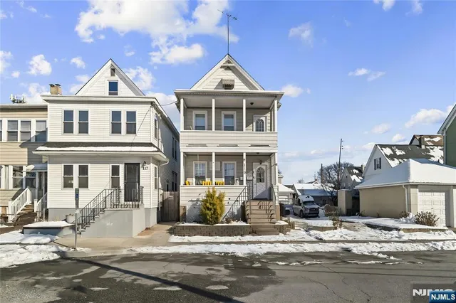 $725,000 | 119 Halstead Avenue, Wallington, NJ 07057