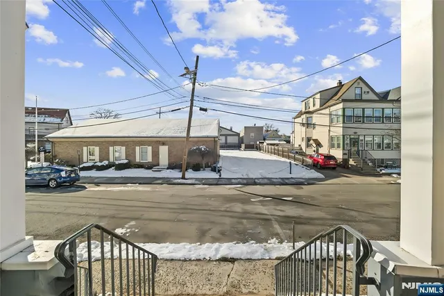 $725,000 | 119 Halstead Avenue, Wallington, NJ 07057