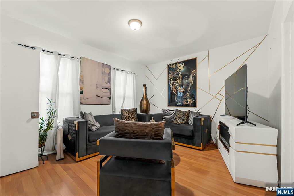 119 Halstead Avenue Wallington, NJ 07057 - Photo 9 of 50