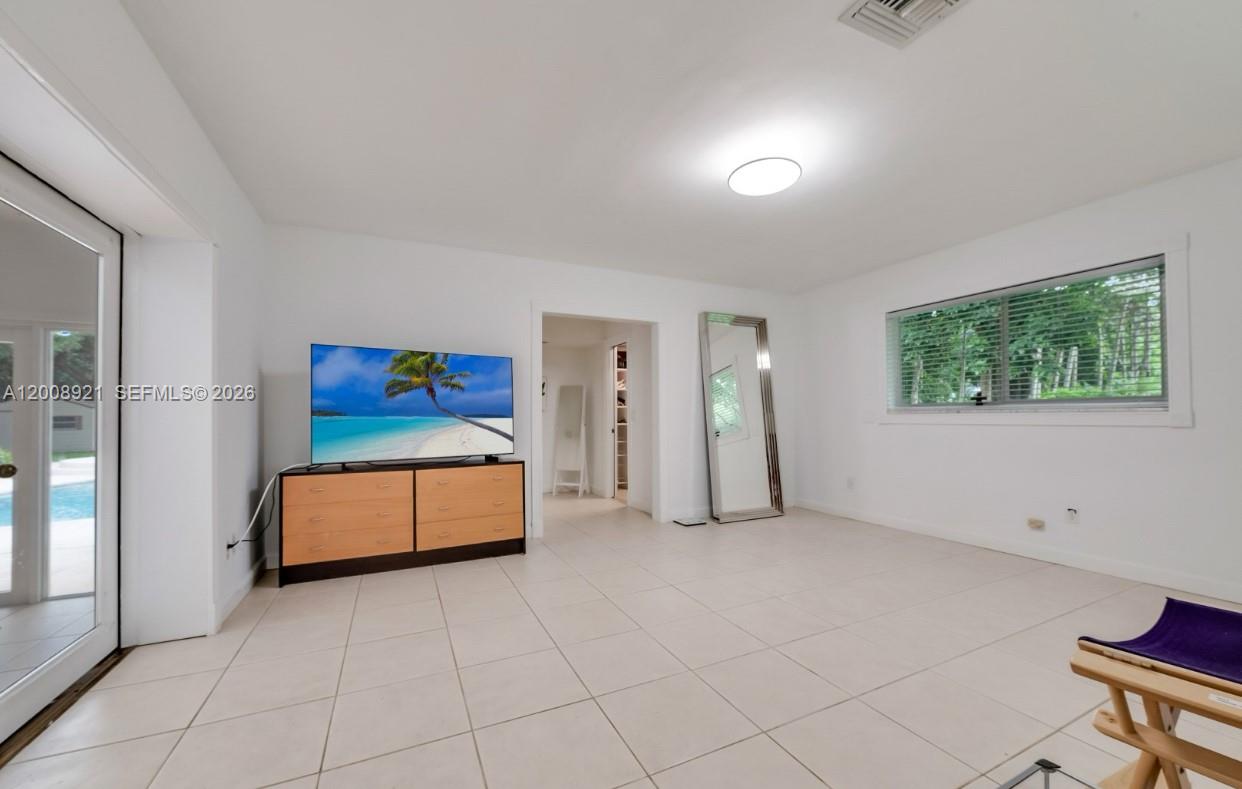 6875 Southwest 96th Street, Unit 6875 Pinecrest, FL 33156 - Photo 23 of 26