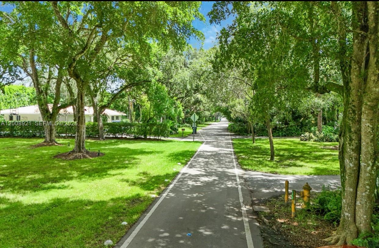 6875 Southwest 96th Street, Unit 6875 Pinecrest, FL 33156 - Photo 6 of 26