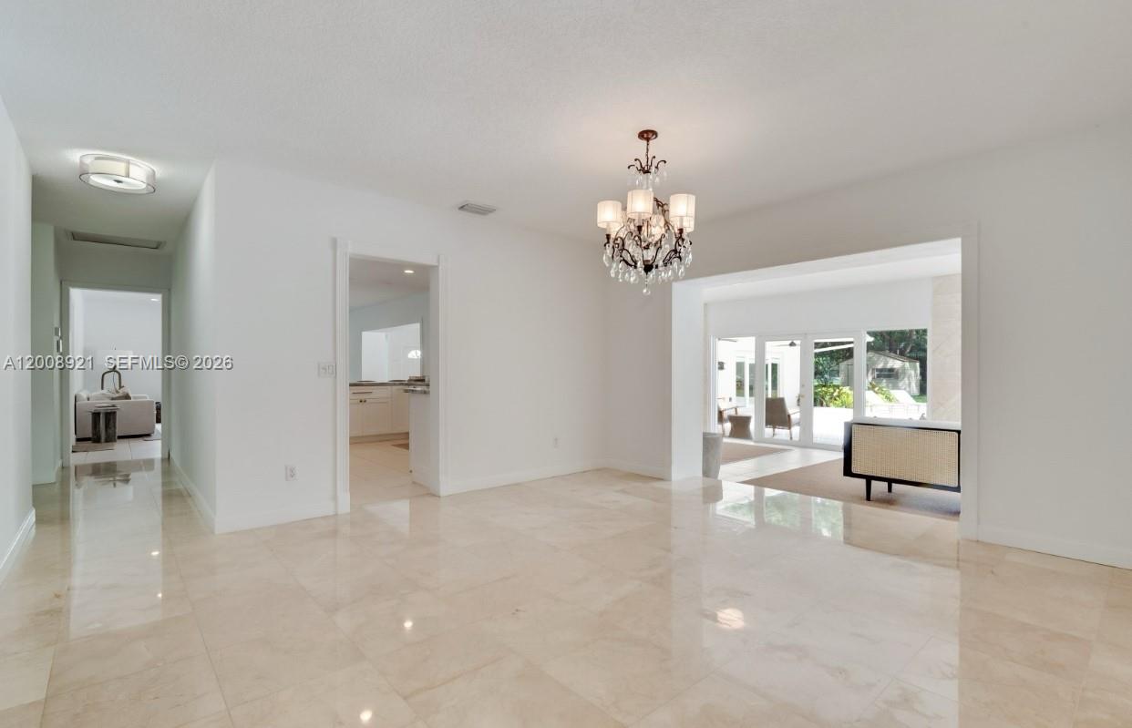 6875 Southwest 96th Street, Unit 6875 Pinecrest, FL 33156 - Photo 10 of 26