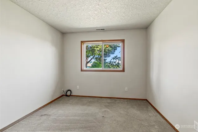 $552,500 | 211 North Welcome Slough Road, Cathlamet, WA 98612