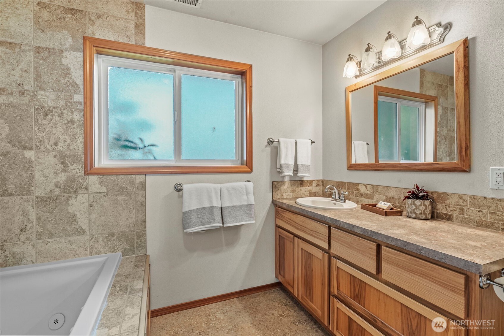 211 North Welcome Slough Road Cathlamet, WA 98612 - Photo 24 of 40