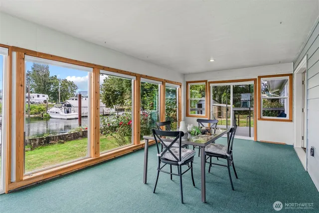 $552,500 | 211 North Welcome Slough Road, Cathlamet, WA 98612