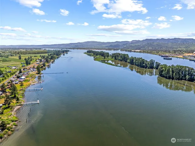 $552,500 | 211 North Welcome Slough Road, Cathlamet, WA 98612
