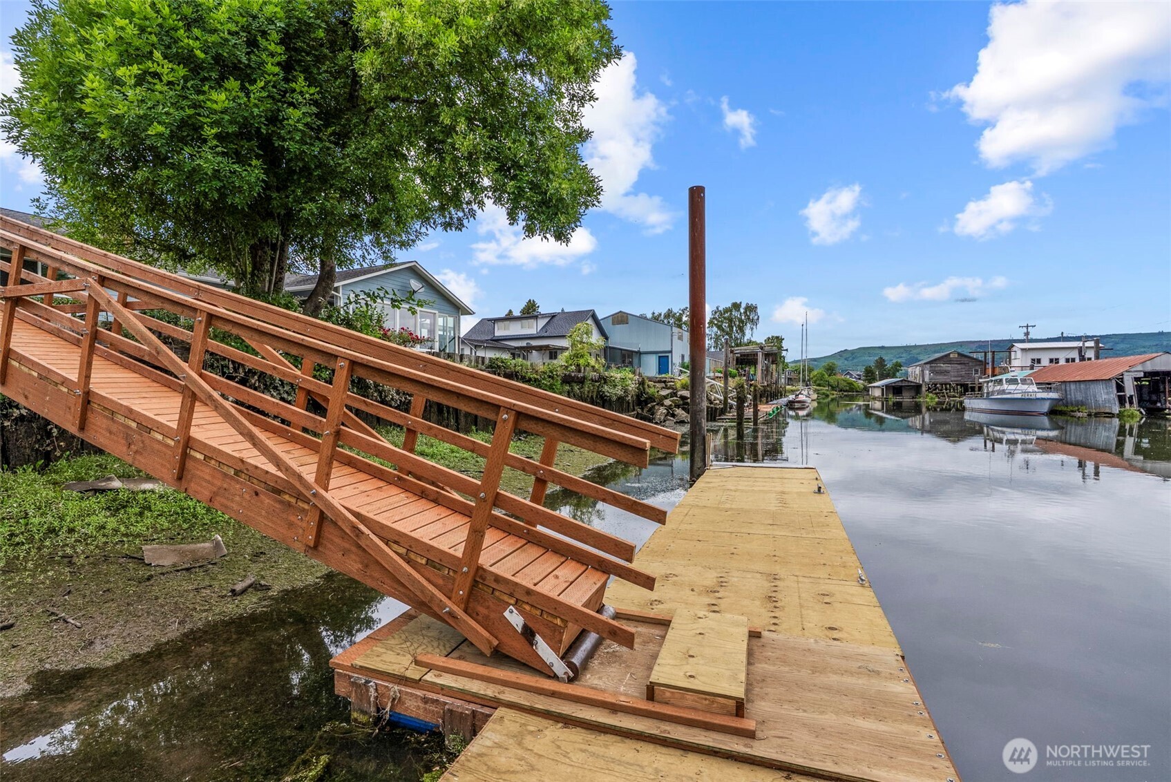 211 North Welcome Slough Road Cathlamet, WA 98612 - Photo 6 of 40