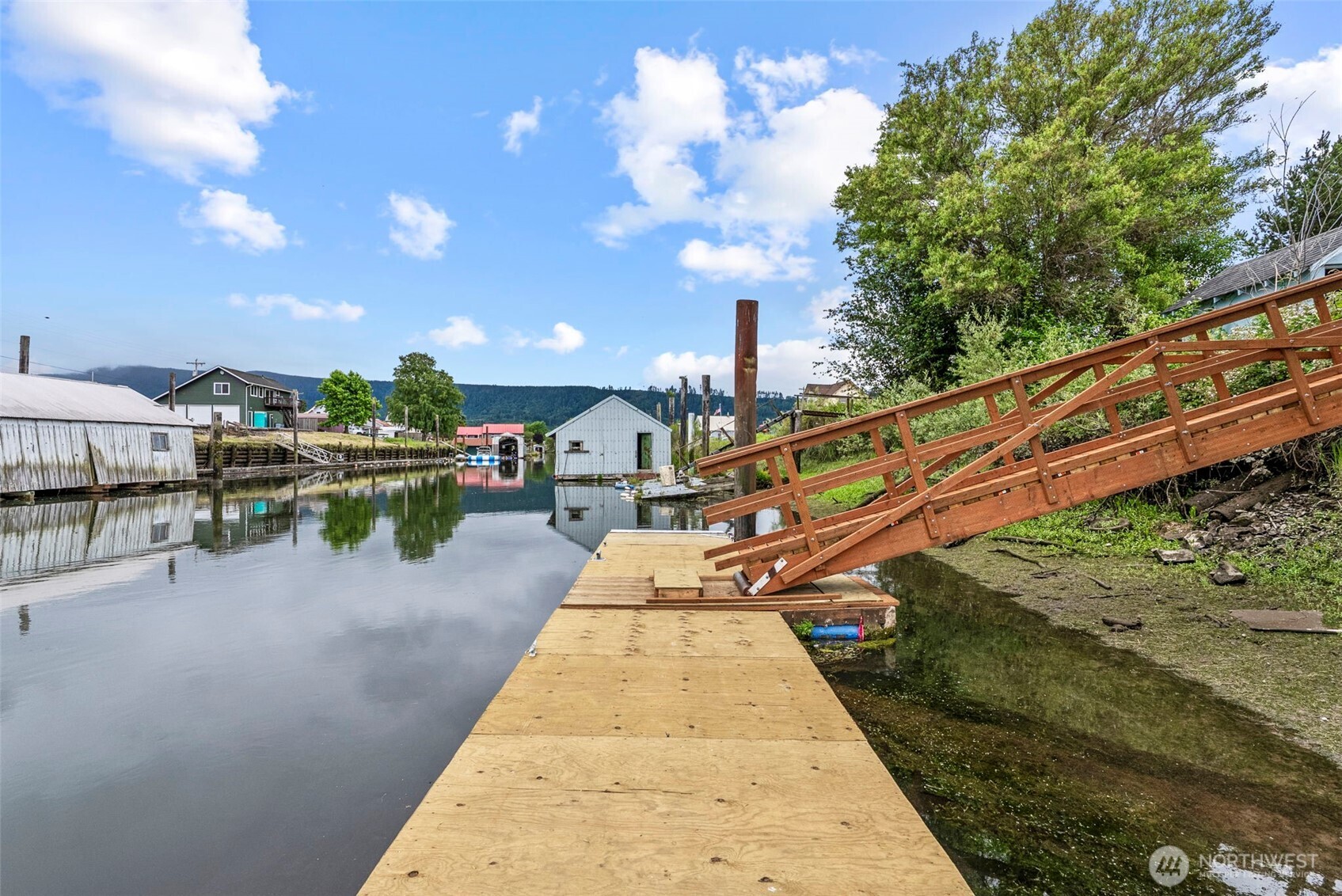 211 North Welcome Slough Road Cathlamet, WA 98612 - Photo 7 of 40