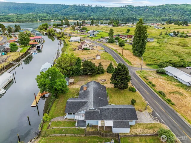 $552,500 | 211 North Welcome Slough Road, Cathlamet, WA 98612