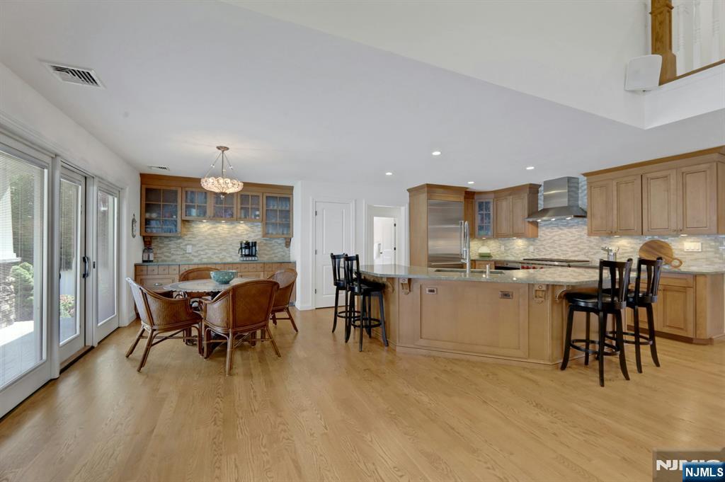 23 Hollybrook Road Paramus, NJ 07652 - Photo 14 of 50 Gallery Image 14