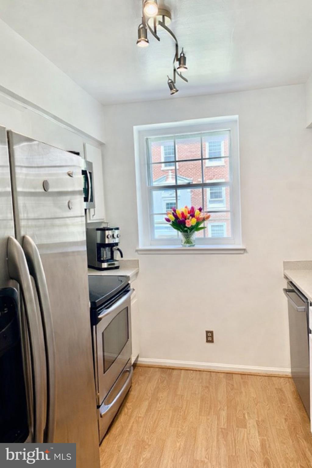 3720 39th Street Northwest, Unit D166 Washington, DC 20016 - Photo 6 of 58 Kitchen AI virtually staged