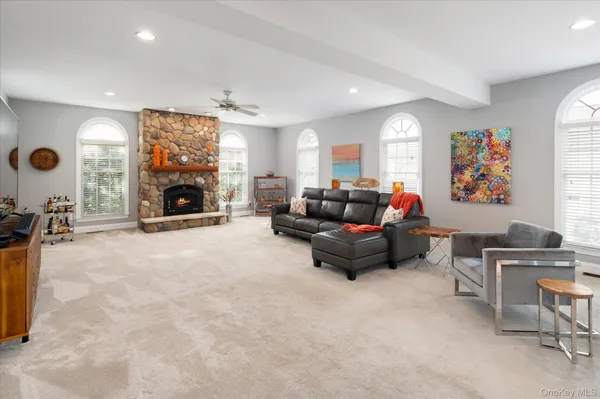 $1,350,000 | 15 Hallocks Run, Somers, NY 10589