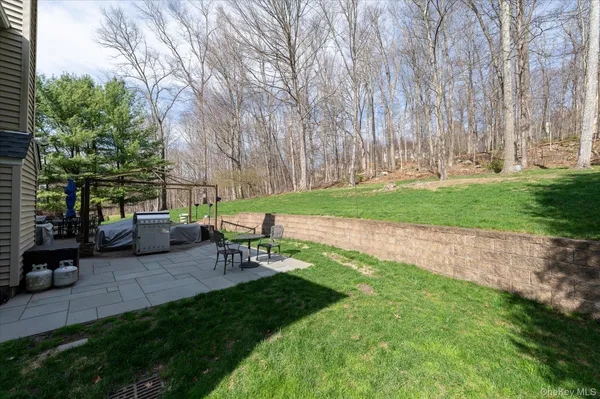 $1,350,000 | 15 Hallocks Run, Somers, NY 10589