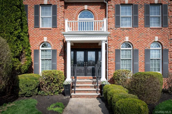 $1,350,000 | 15 Hallocks Run, Somers, NY 10589