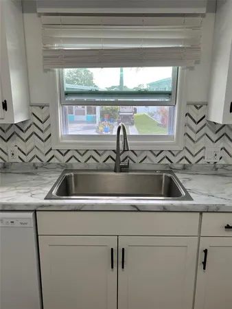 $99,900 | 576 Queen Palm, Largo, FL 33778