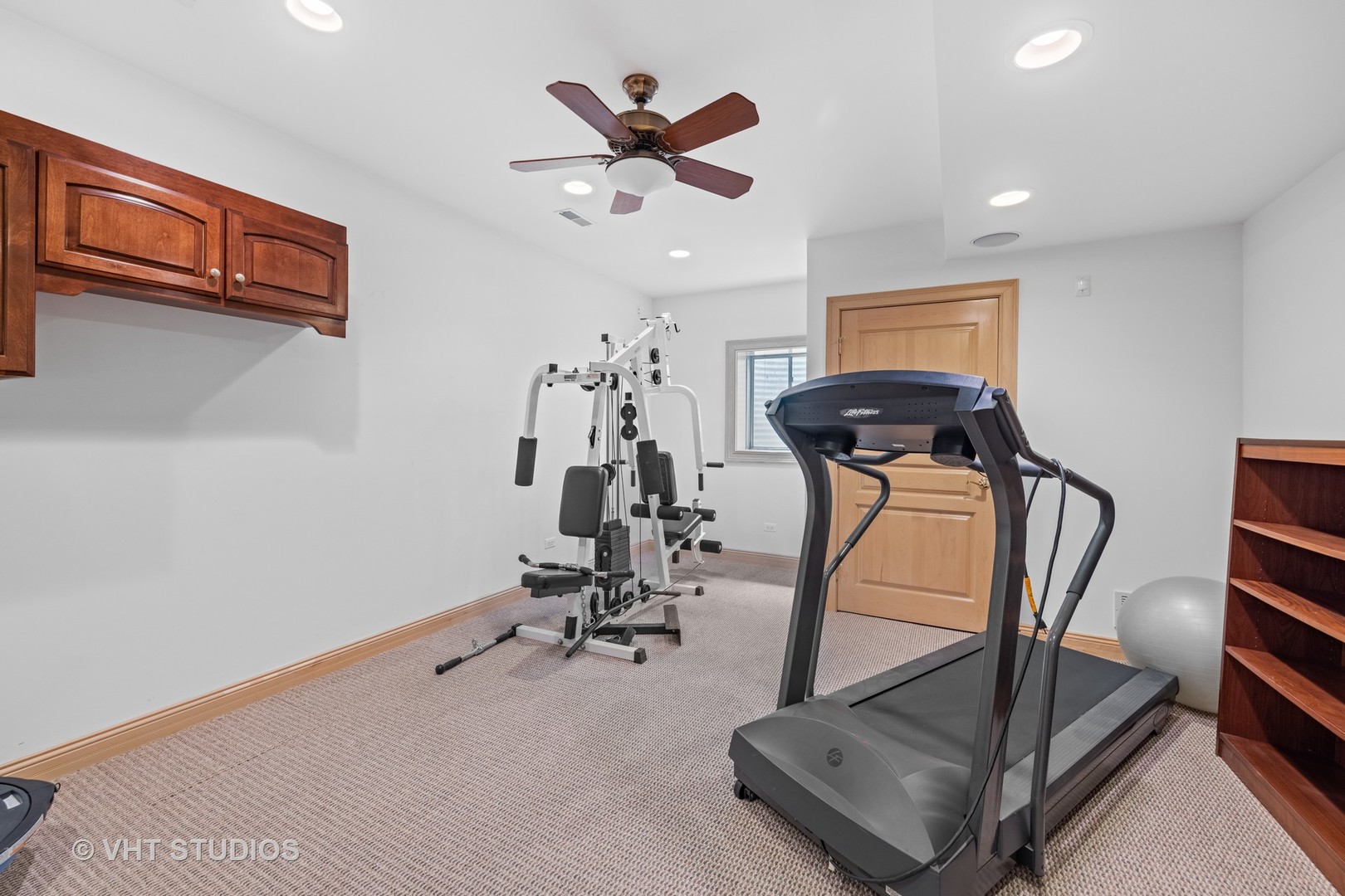 101 Windmill Road Orland Park, IL 60467 - Photo 34 of 56 a view of a room with gym equipment