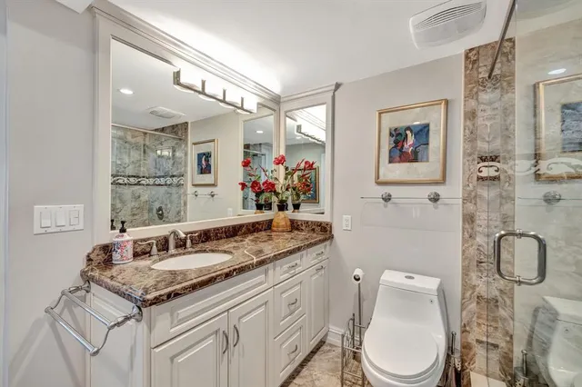 a view of walk in closet