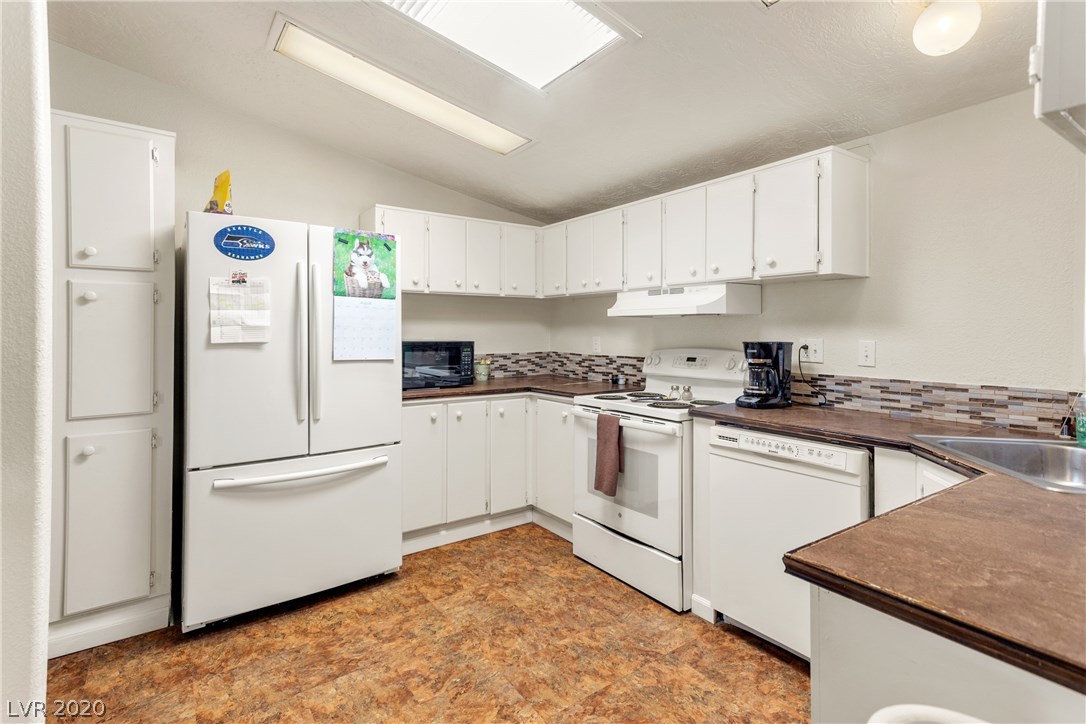 921 Piltz Road Pahrump, NV 89060 - Photo 6 of 19 Gallery Image 6