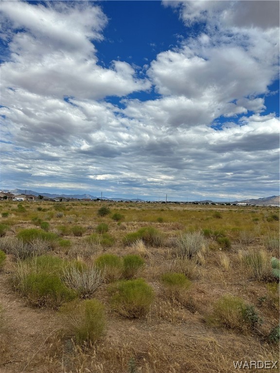 0 Benton Kingman, AZ 86409 - Photo 1 of 2 a view of an ocean
